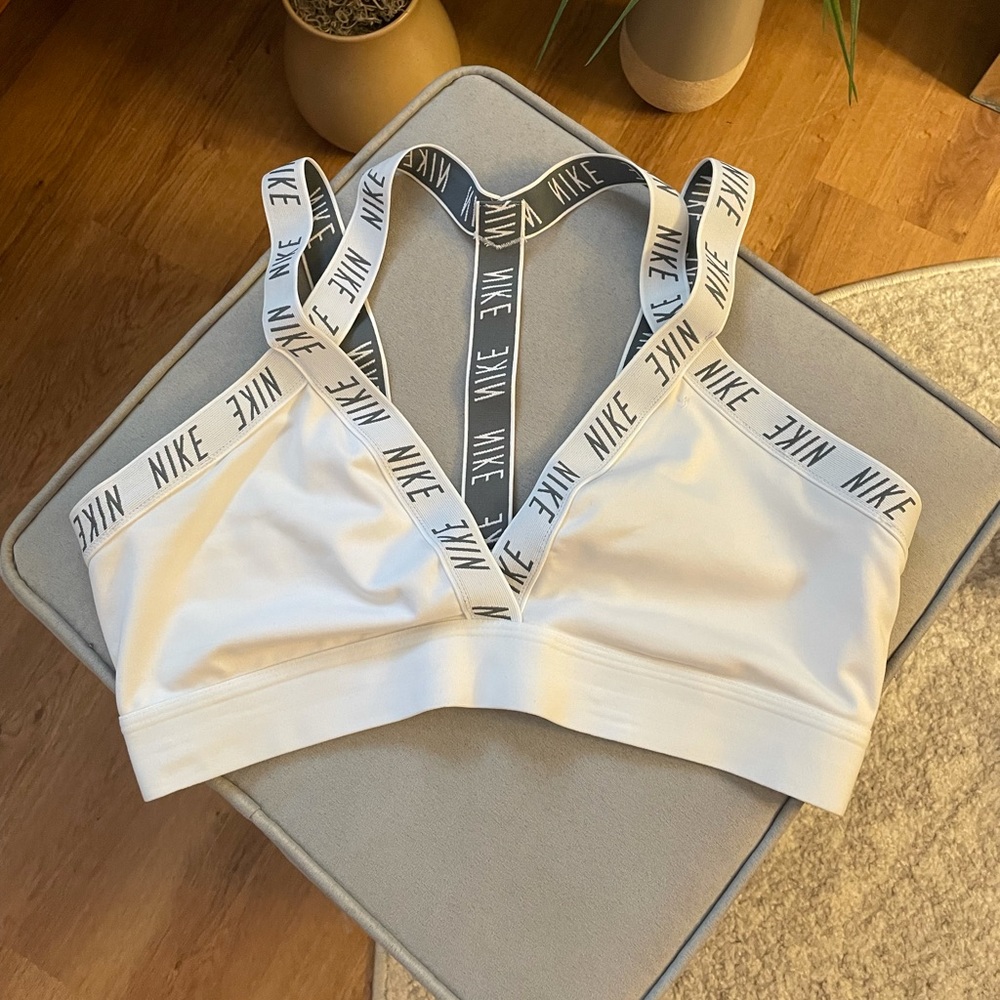 Nike Indy Logo Sports Bra White L